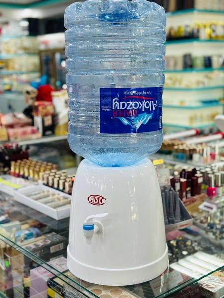 استند نگهدارنده بوتل آب معدنی