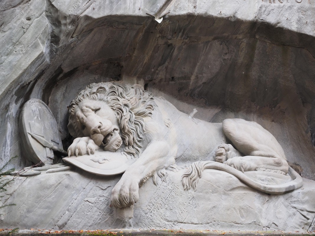 : Lion Monument, Kapellbrücke, Lucerne Town Centre