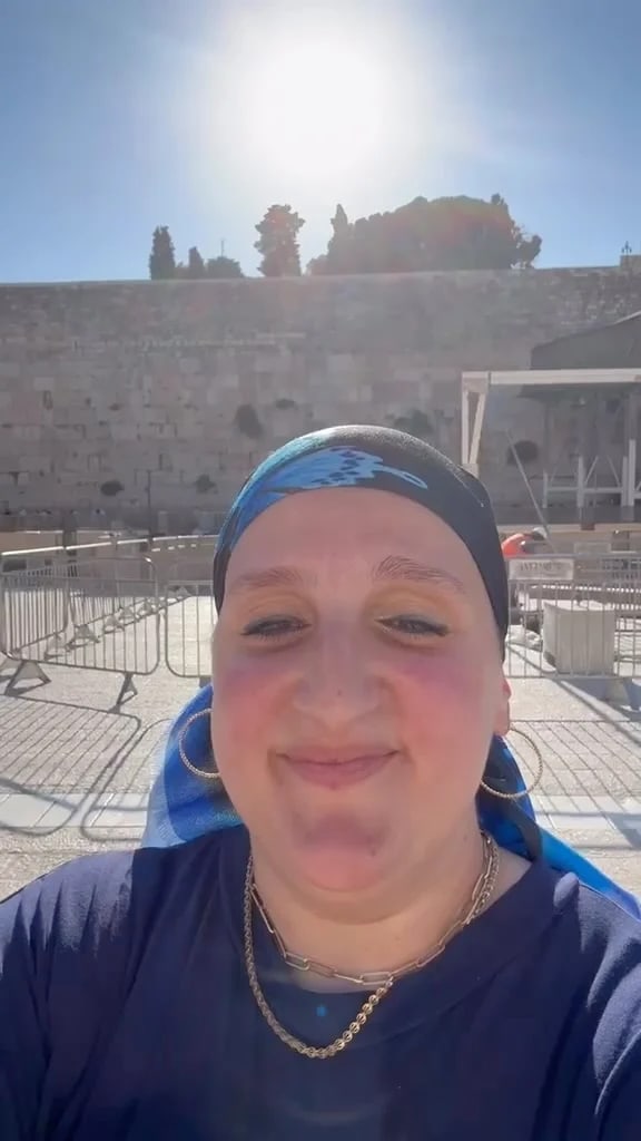 Instagram post from nishmatyoatzot.us. This post is in position 3.