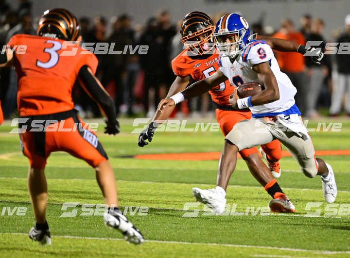 10132023 TV Edwardsville vs East St. Louis 2035 copy.jpg