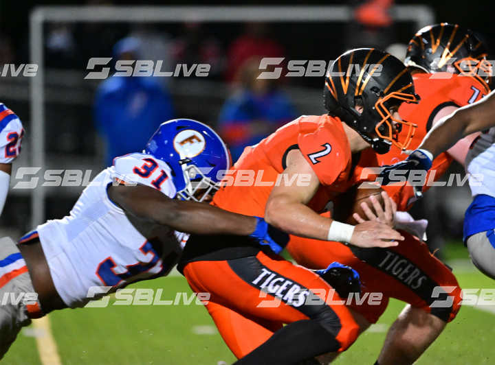 10132023 TV Edwardsville vs East St. Louis 1518 copy.jpg