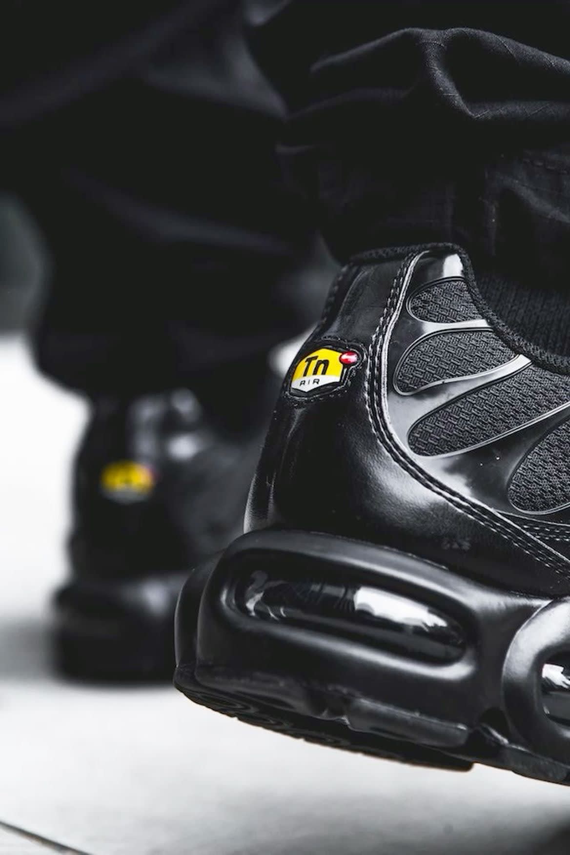 Nike Air Max Plus Black thumbnail 6
