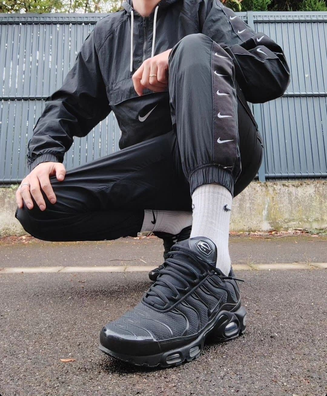Nike Air Max Plus Black thumbnail 8