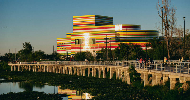 Border Crossing Image