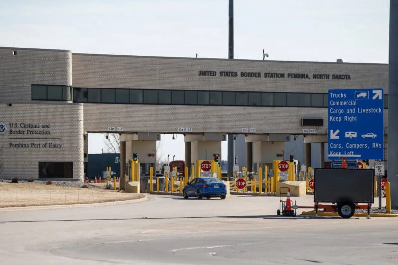 Pembina - Emerson Border Crossing
