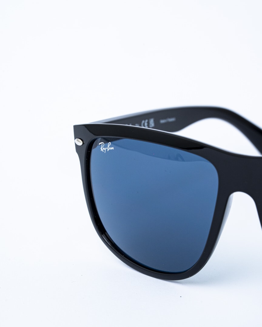 Ray-Ban RB4147