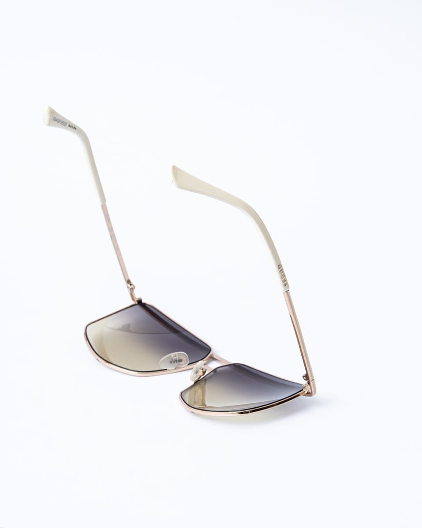 Guess GU7851