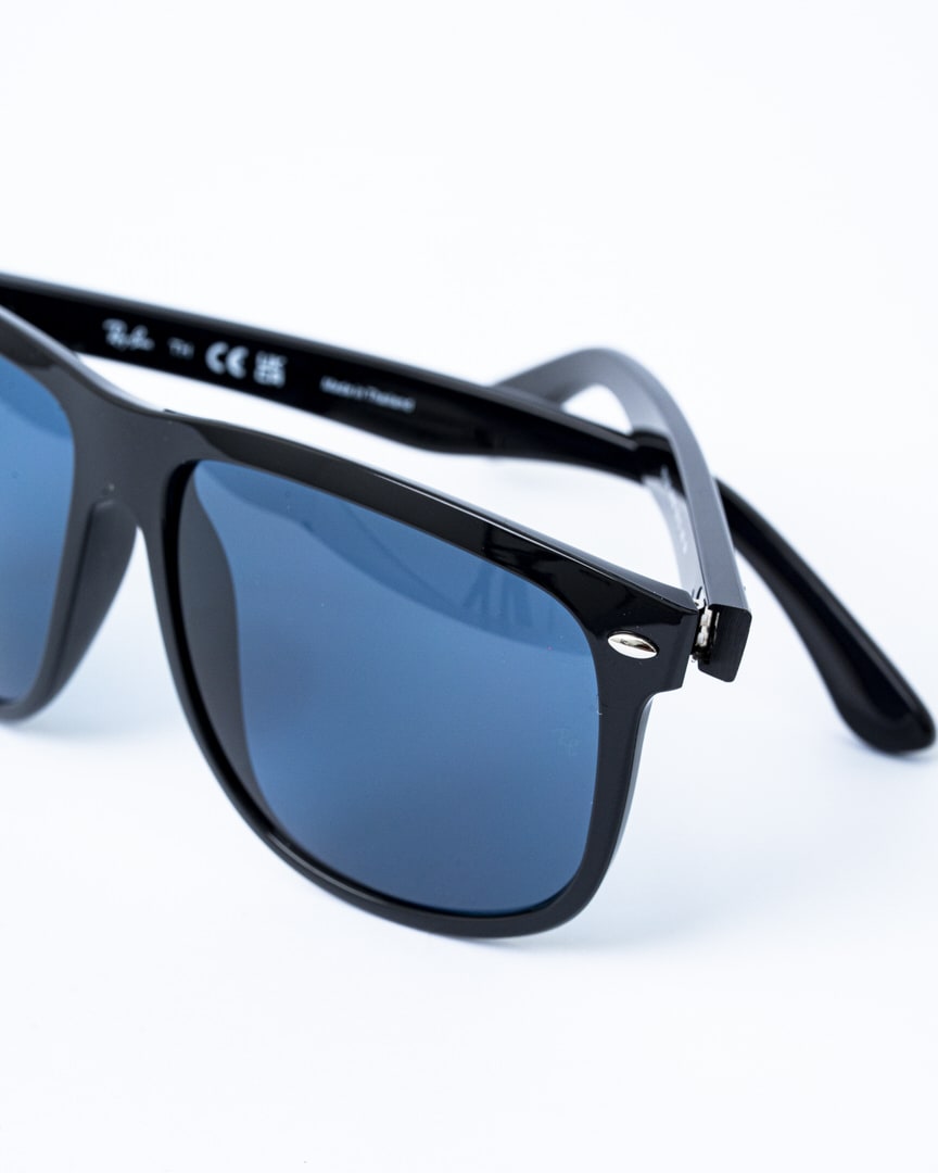 Ray-Ban RB4147
