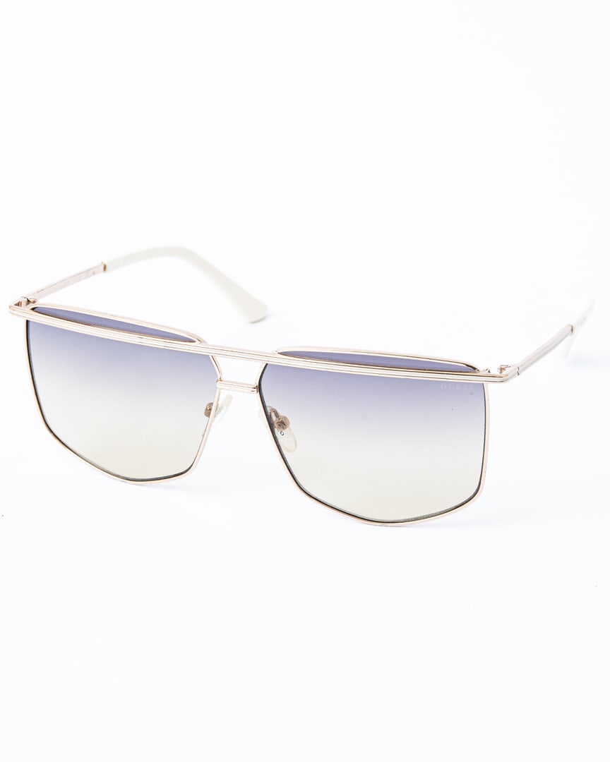 Guess GU7851
