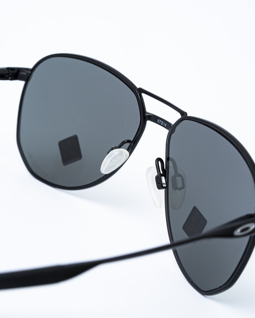 Oakley OO4147