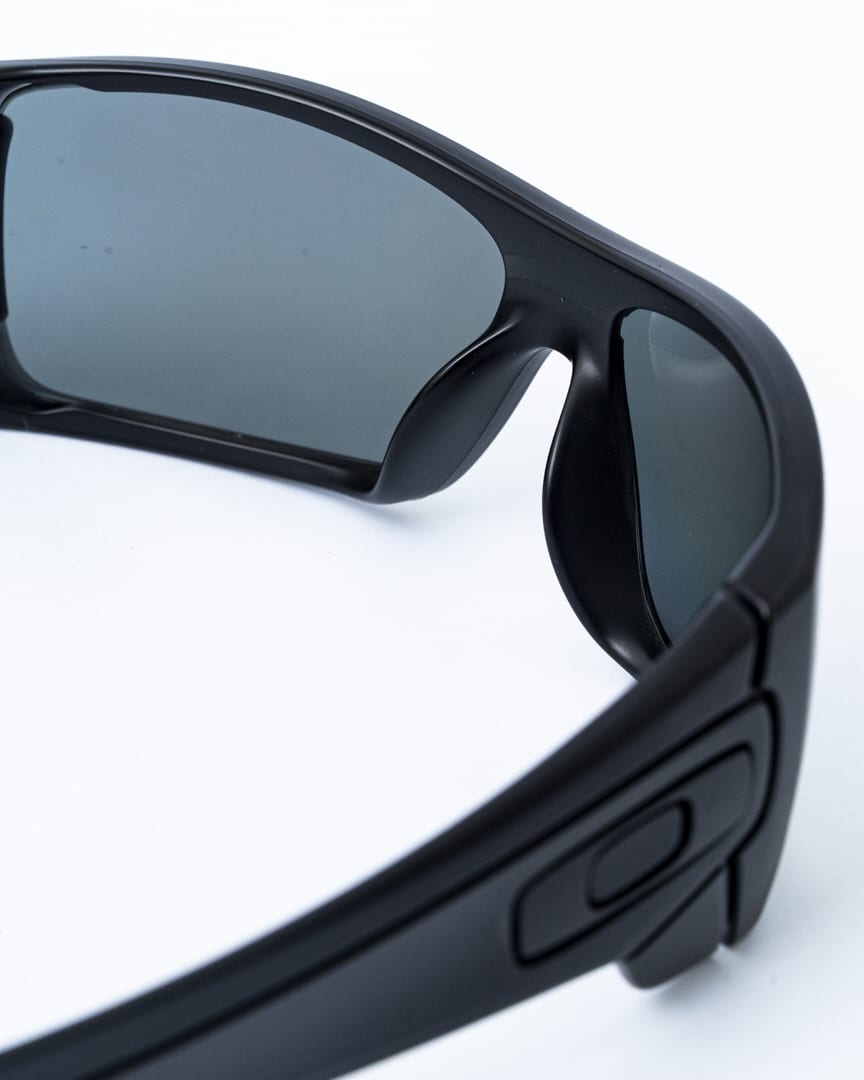 Oakley OO9101 Batwolf