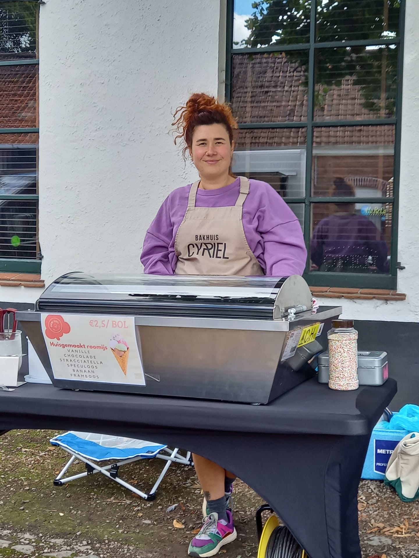 Shona Bral met Crème Cyriel op Stoepemarktje