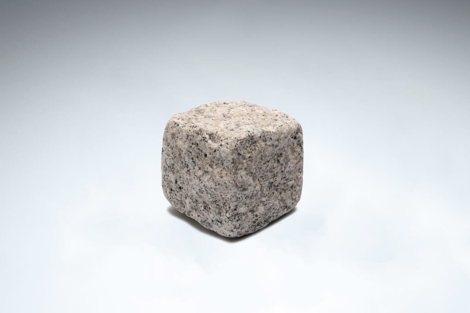 Light Grey Tumbled Granite Setts 80 x 80 x 80