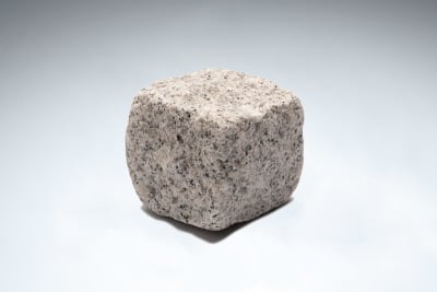 Light Grey Tumbled Granite Setts 100 x 100 x 100