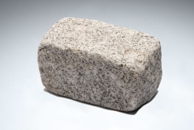 Light Grey Tumbled Granite Setts 200 x 100 x 100