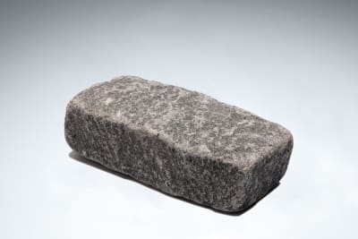 Black Tumbled Granite Setts 200 x 100 x 50