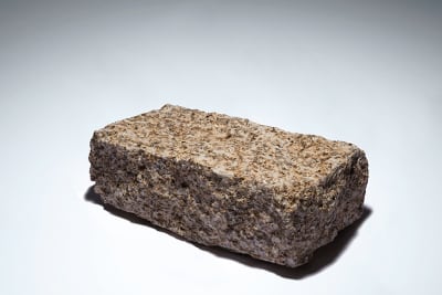 Golden Brown Granite Setts 200 x 100 x 50
