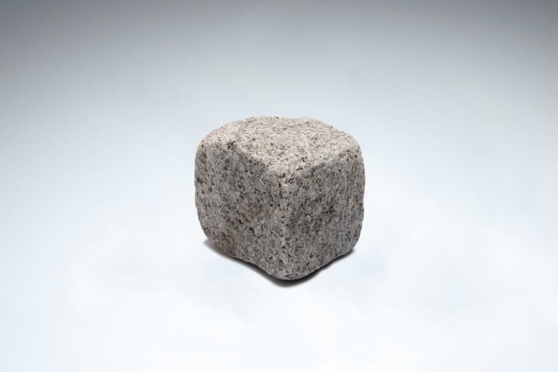 Medium Grey Tumbled Granite Setts 100 x 100 x 100