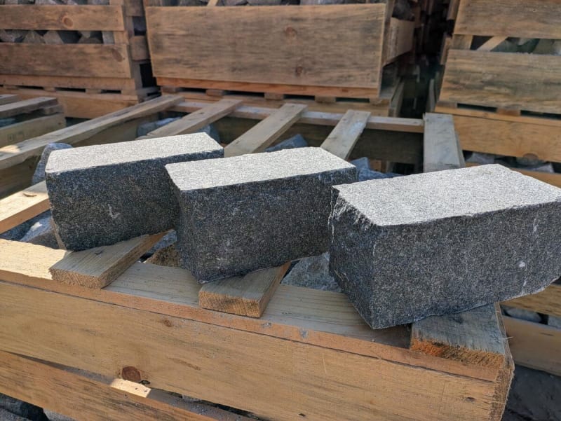 Black Flamed Top Finish 200 x 100 x 100