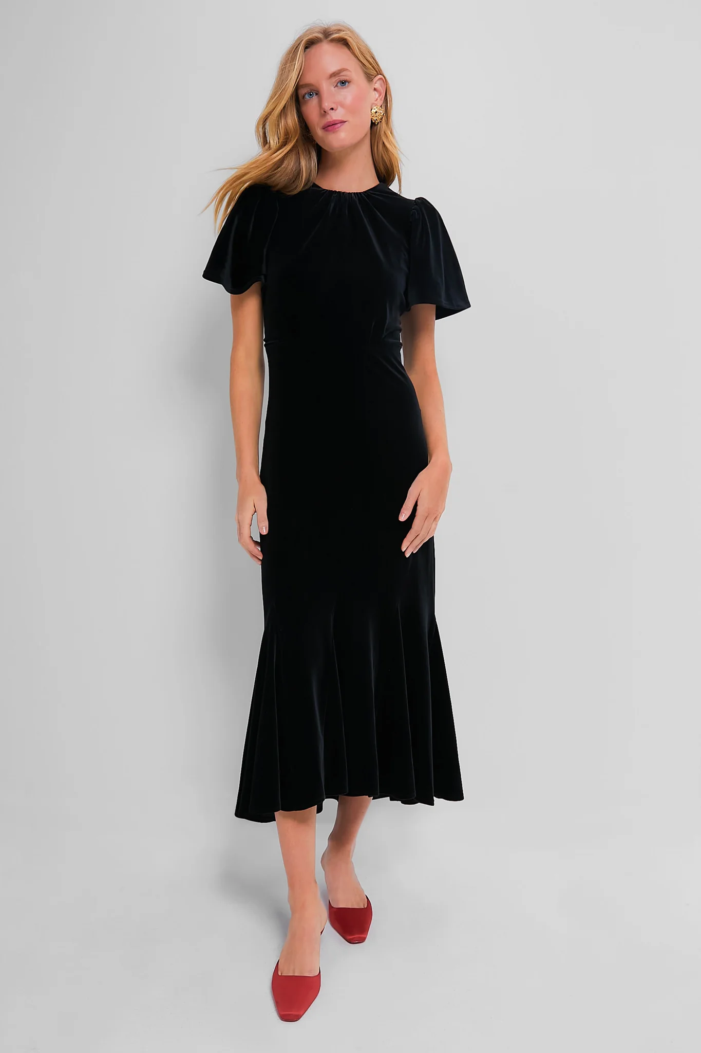 little black dresses — Tuckernuck Black Velvet Elodie Dress