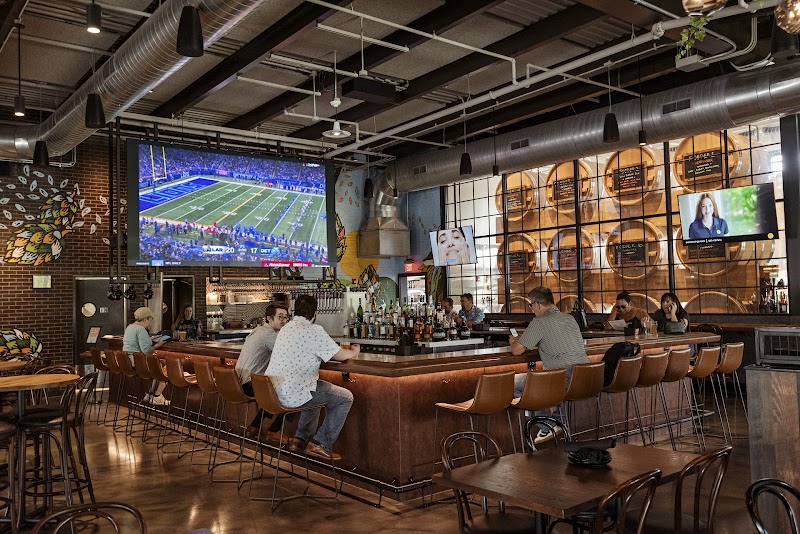 Exterior of Alter Brewing + Kitchen- Oak Brook