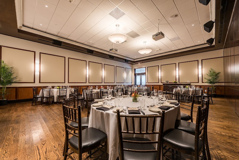 Exterior of Gibsons Bar & Steakhouse - Oak Brook