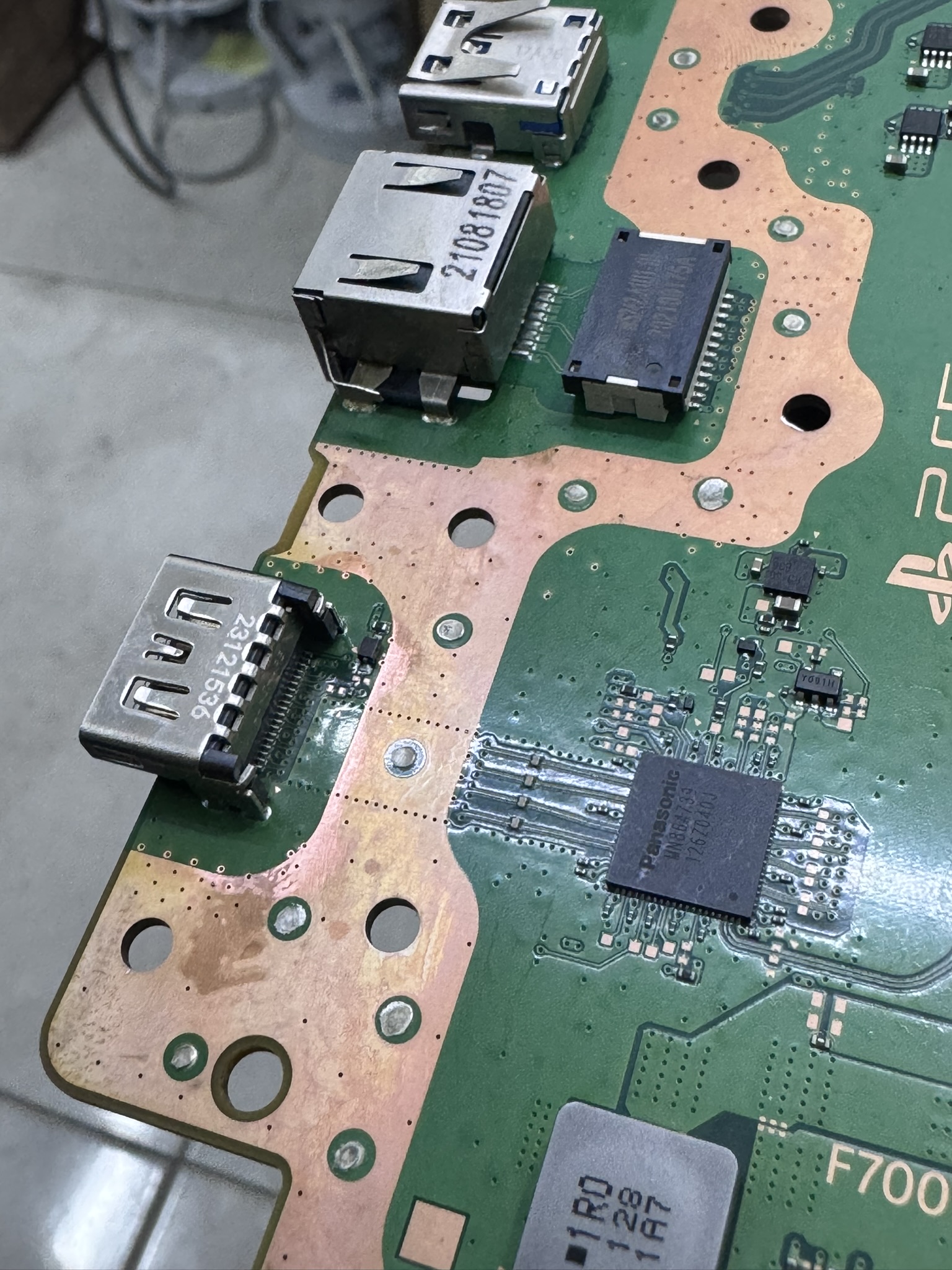 Reparación de puertos/HDMI