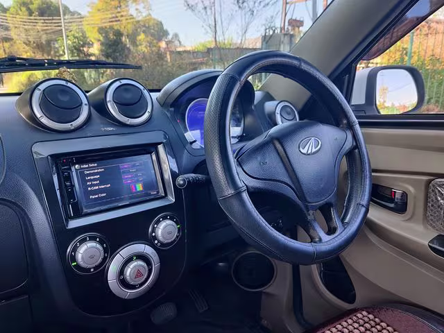 Mahindra e2o Plus P8 (Top Model, 30 kW Battery) 4