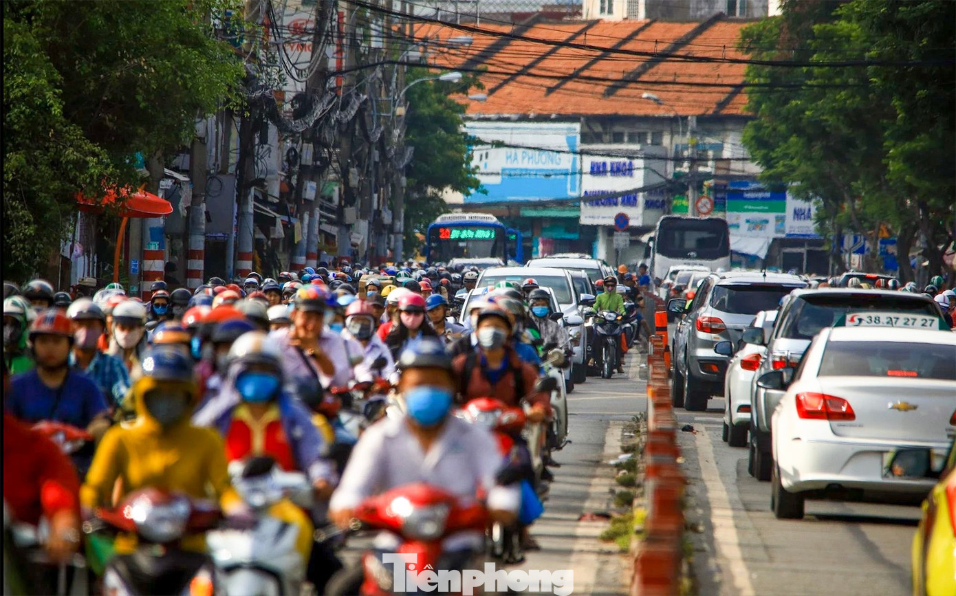 Tuyến đường kẹt xe nhất TPHCM trước khi được chi gần 3.000 tỷ để mở rộng- Ảnh 3.