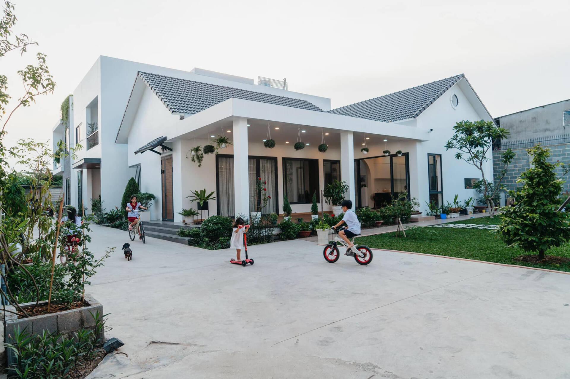 Ấn tượng với kiến trúc nhà ba thế hệ tại Đồng Nai - Ảnh 1.
