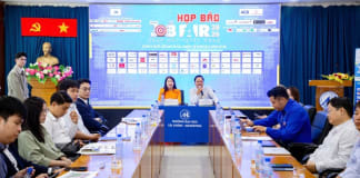 BĐS: Bí mật vì sao chuyên gia giỏi vẫn phải làm Sales trước? Ngành bất động sản: Vì sao ứng viên giỏi chuyên môn vẫn phải bắt đầu từ kinh doanh?