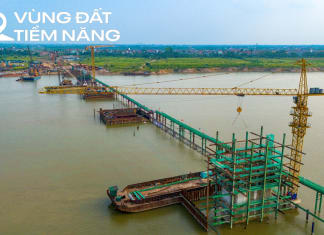 Siêu cầu 10.000 tỷ Hà Nội: Hoàn thành thần tốc, nối đại đô thị Vinhomes-Sun Group. Ngắm cầu gần 10.000 tỷ xây nhanh bậc nhất Hà Nội, dự kiến hoàn thành trong chưa đầy 2 năm, kết nối đại đô thị của Vinhomes và Sun Group