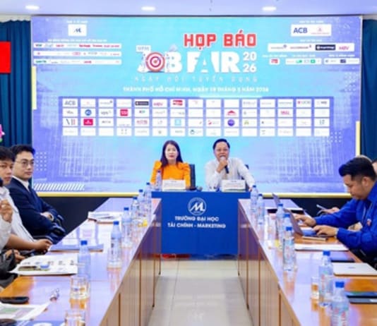 BĐS: Bí mật vì sao chuyên gia giỏi vẫn phải làm Sales trước? Ngành bất động sản: Vì sao ứng viên giỏi chuyên môn vẫn phải bắt đầu từ kinh doanh?