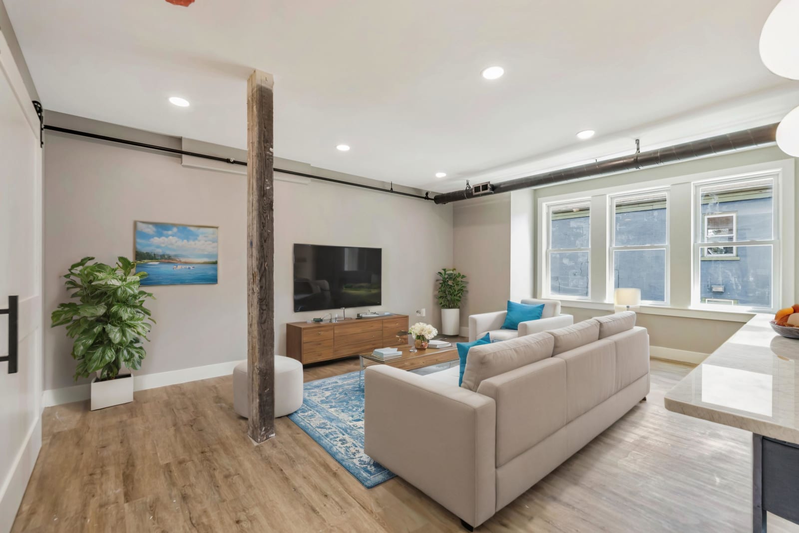 The Mannino Building apartment interior, photo 4