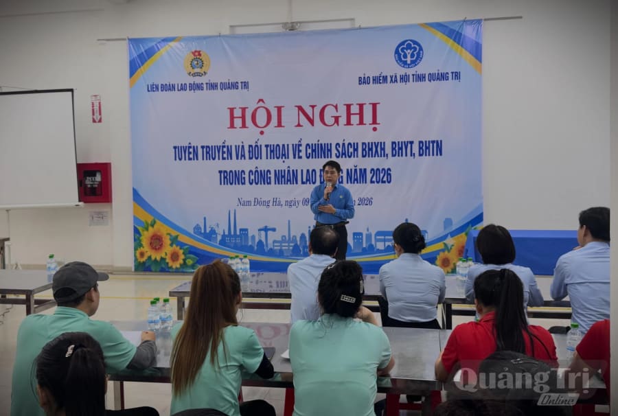 Hội nghị là diễn đàn để công nhân lao động, cán bộ công đoàn cơ sở đối thoại trực tiếp với cơ quan BHXH- Ảnh: Mai Linh