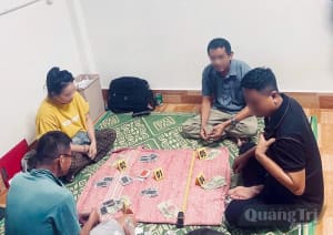 Công an xã Quảng Trạch khởi tố 4 đối tượng đánh bạc
