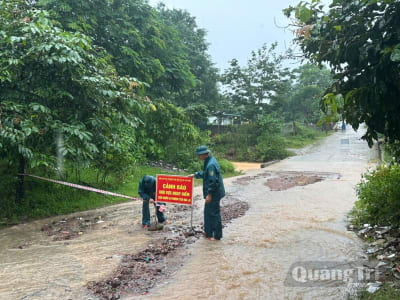 Mưa lớn gây ngập lụt cục bộ tại khu vực biên giới Hướng Phùng, Lao Bảo