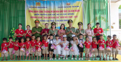 'Tiếp bước em đến trường'