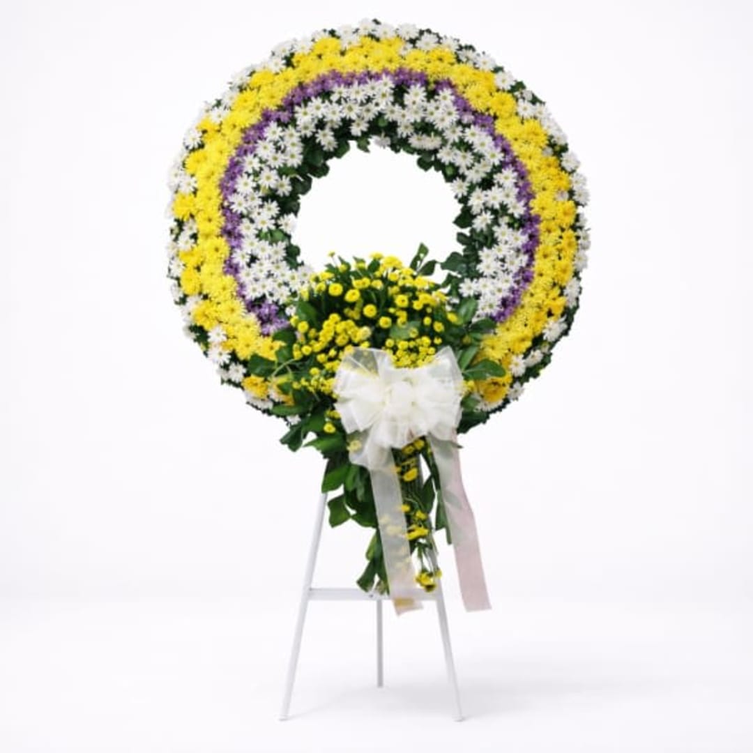 Radiant Memory Wreath - Image 1
