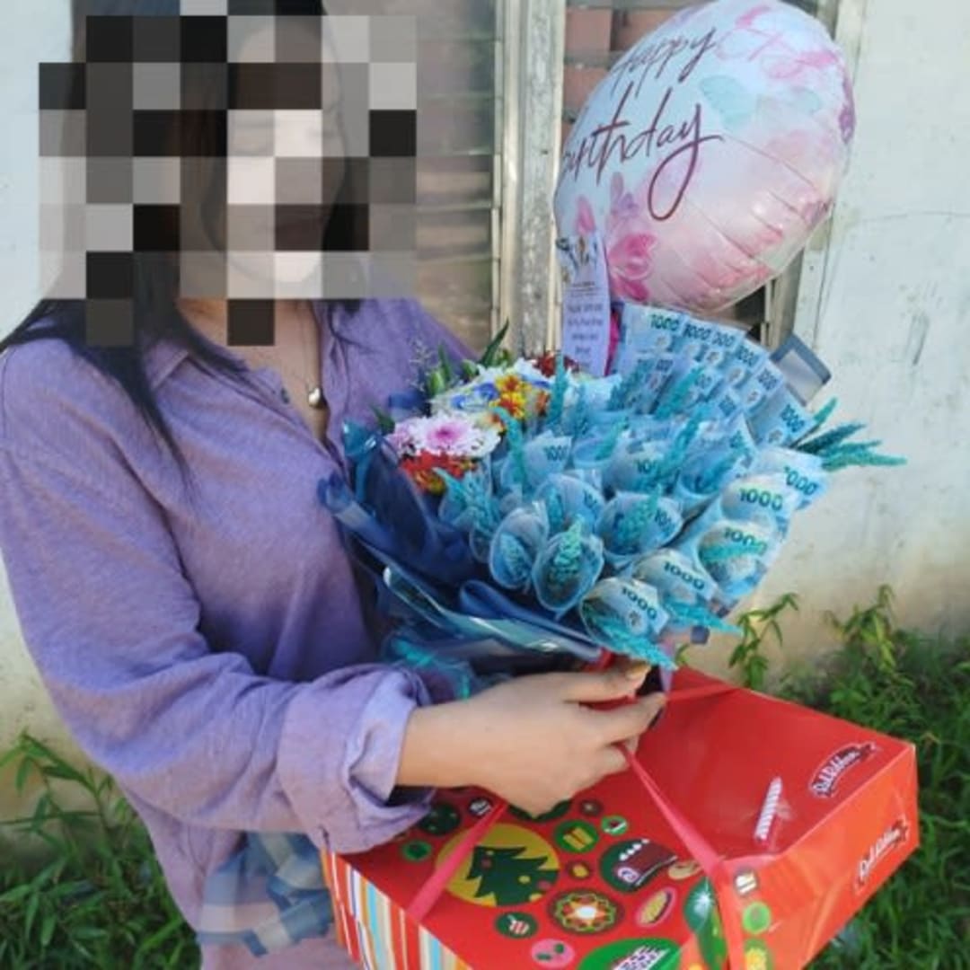 Luxury Money Bouquet thumbnail 2