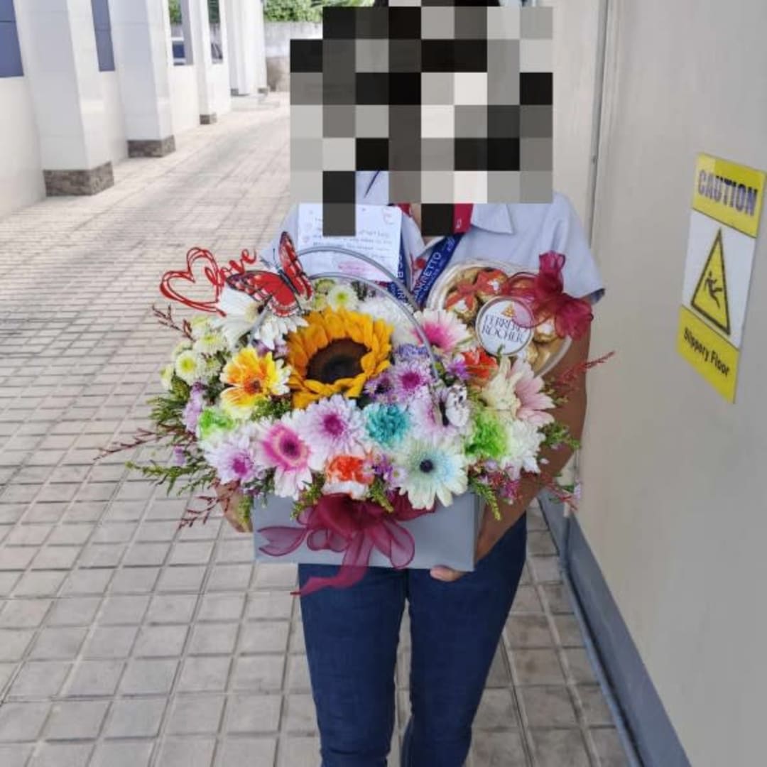 Sweet Floral Basket thumbnail 2