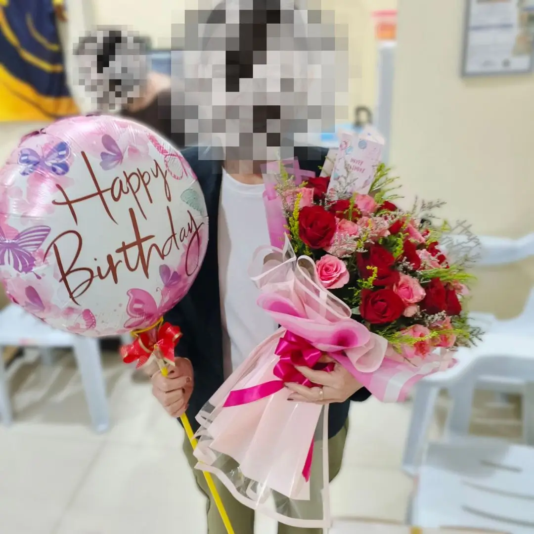 Rosy Embrace Cake Bundle thumbnail 2