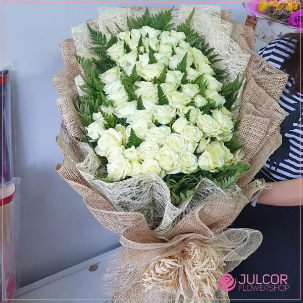 White Rose Grandeur thumbnail 3