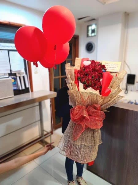 Grand Red Elegance thumbnail 2