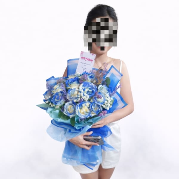 Azure Rose Bouquet thumbnail 2