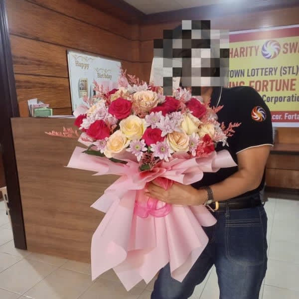 Blush Garden Blooms thumbnail 2