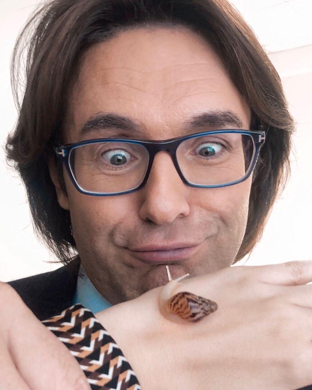 Андрей Малахов направил в родные Апатиты медицинские маски и кислородные концентраторы