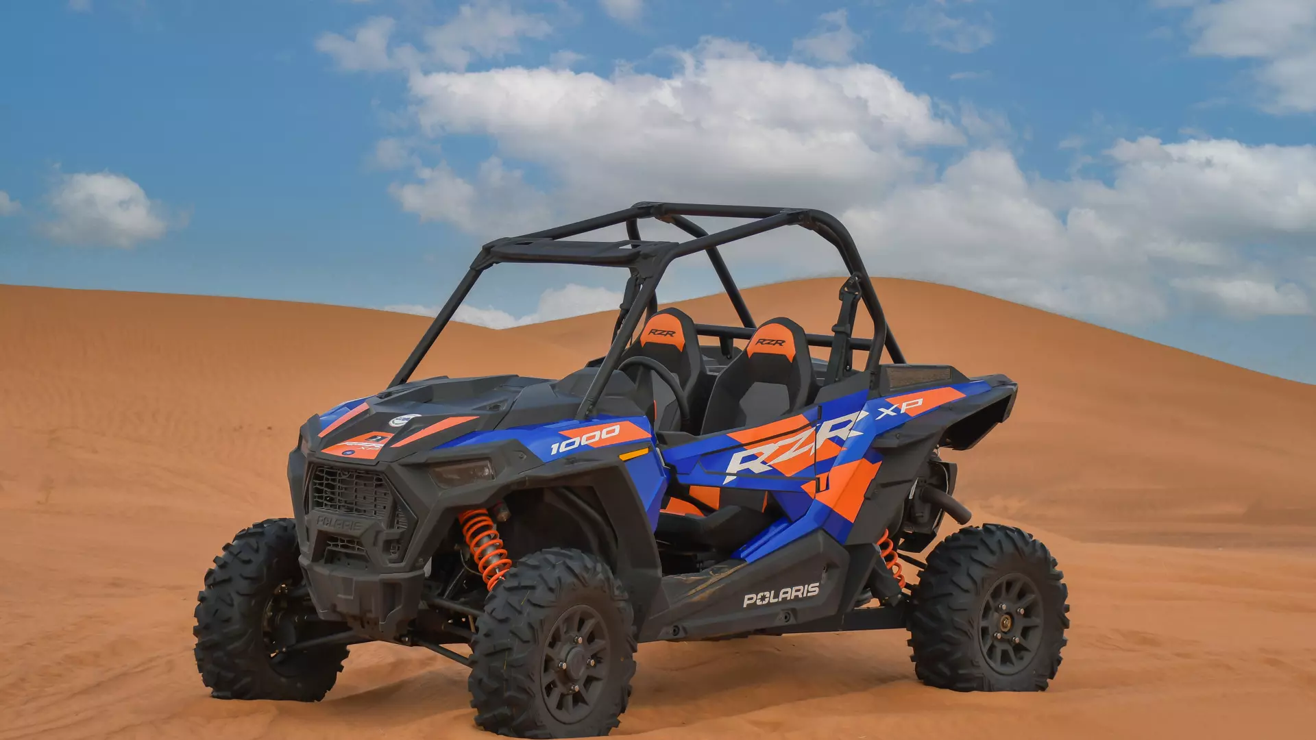 1 hour Two seater Buggy Safari in Dubai 2