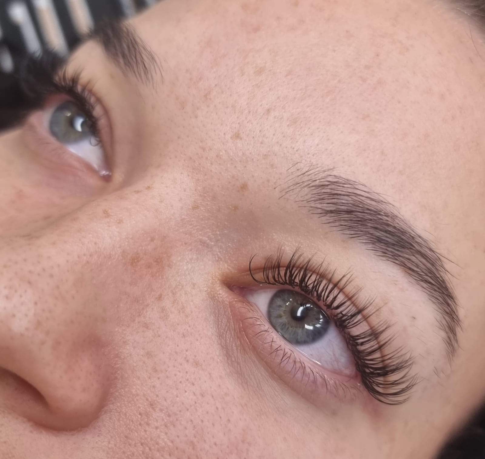 Augenbrauen Design und Brow Lamination