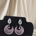 Half-Moon Shaped Earrings With Wired Design in the Middle 2